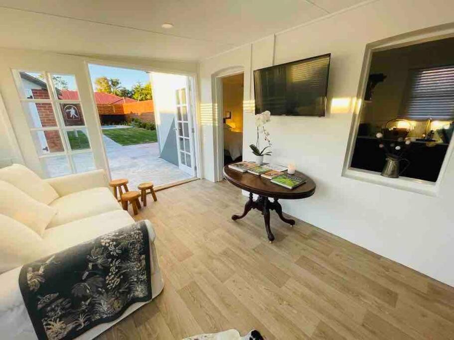 Macleay Cottage With Plunge Pool And Local Arts Dubbo Esterno foto